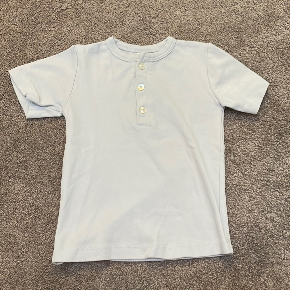 Kate Quinn Tee